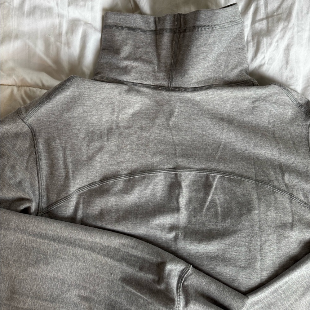 Lululemon ready to rulu turtle neck